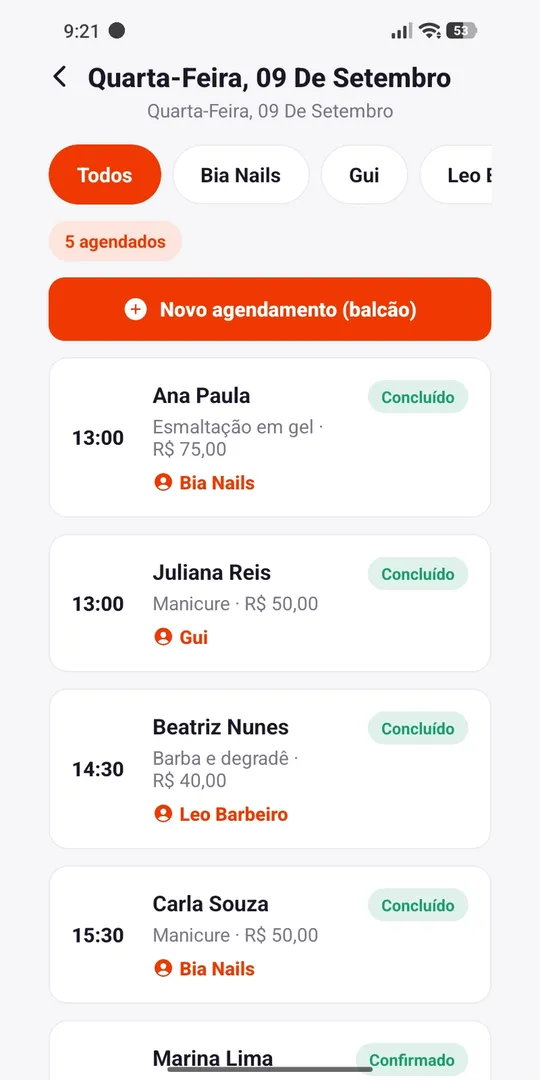 Cada profissional vê seus horários